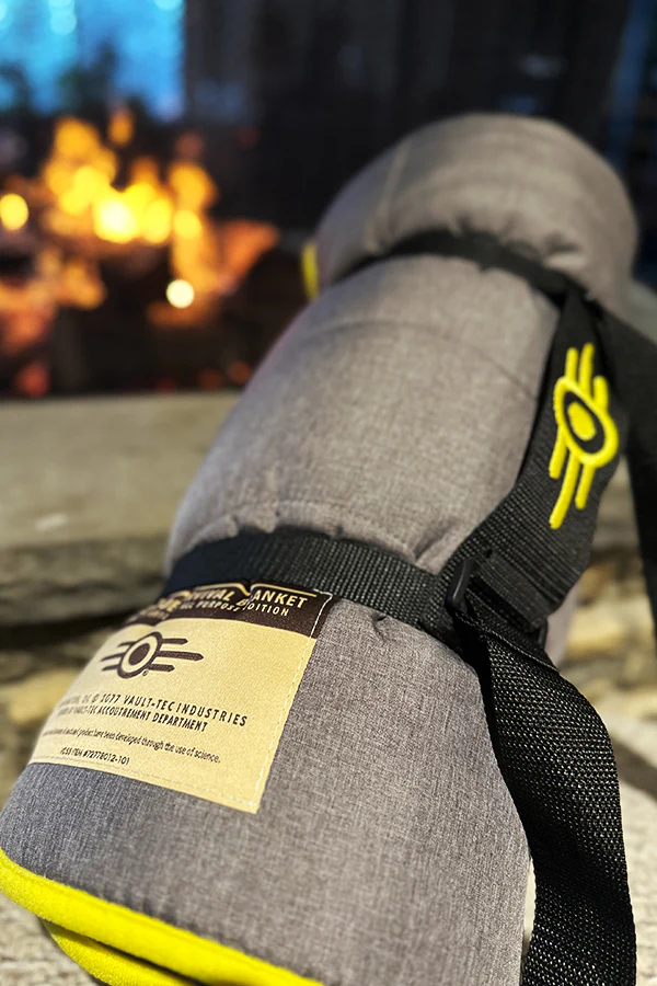Fallout Vault-Tec General Issue Survival Blanket - Image 8