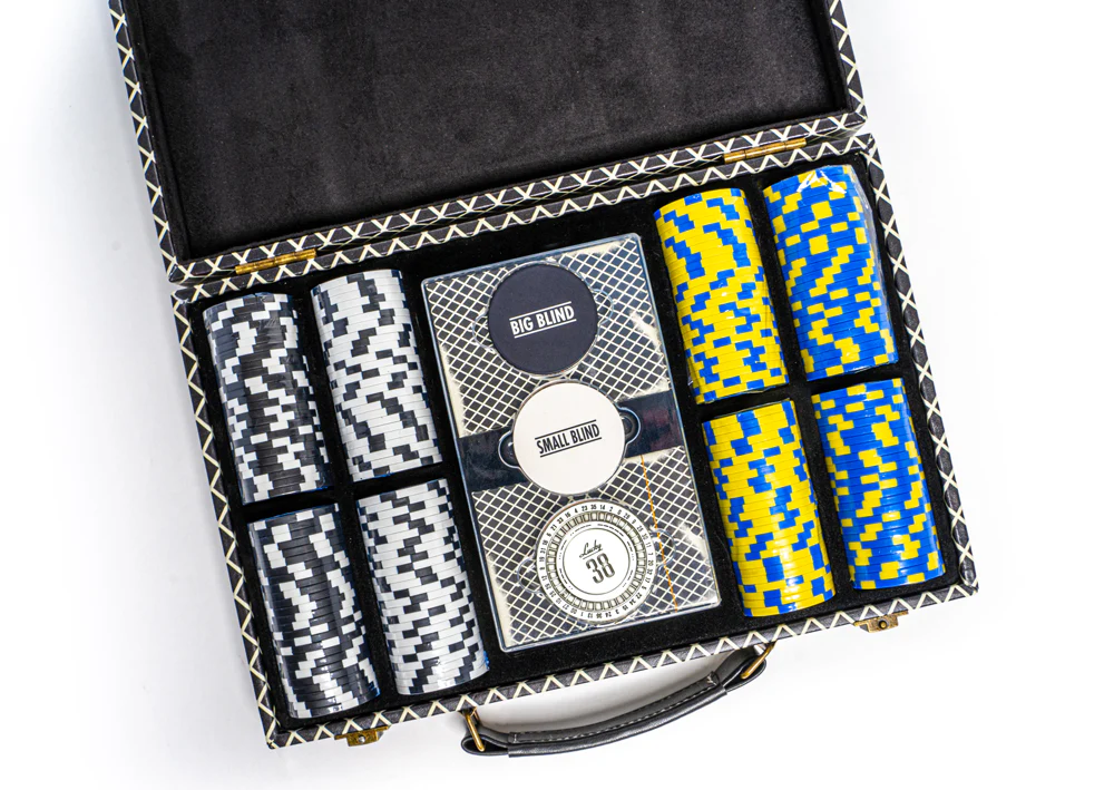 Fallout Lucky 38 Poker Set - Image 3