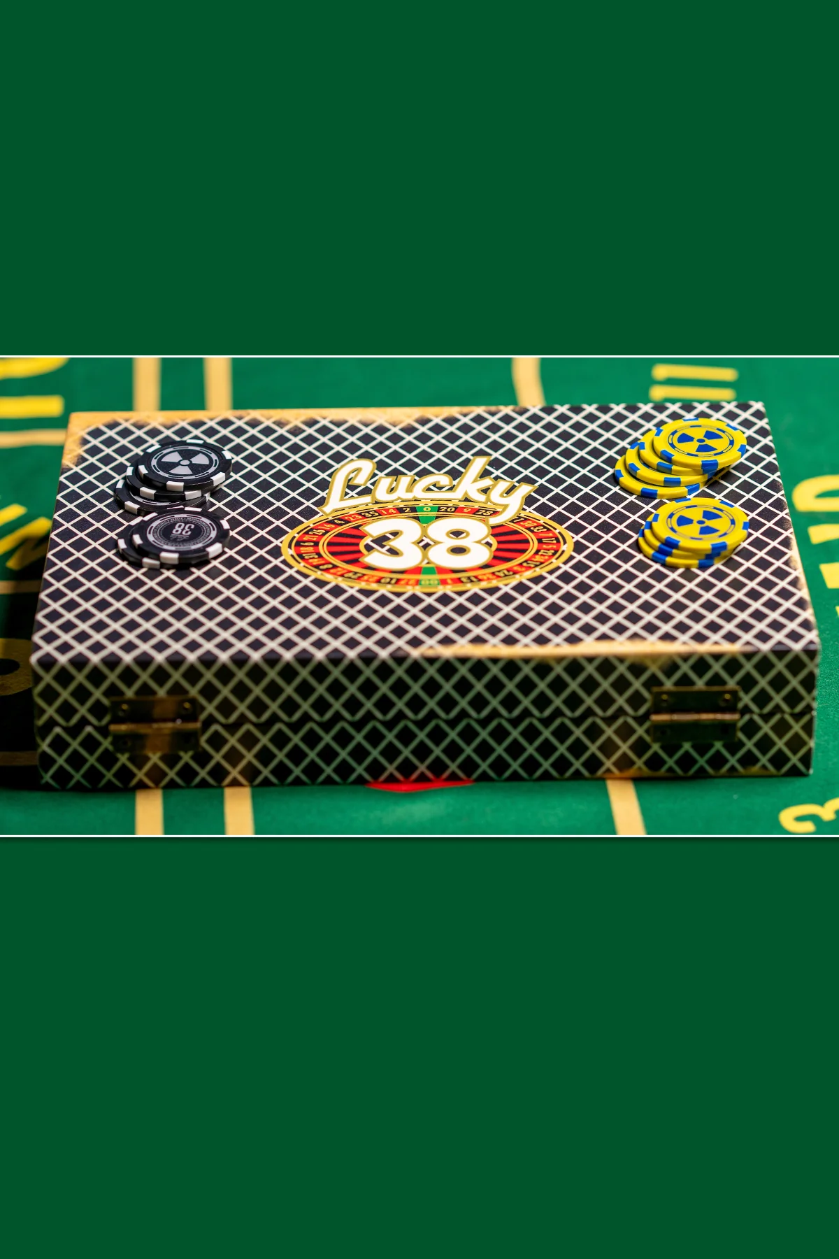 Fallout Lucky 38 Poker Set - Image 5